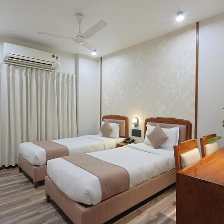 Hotel Apex สุรัต ภายนอก รูปภาพ