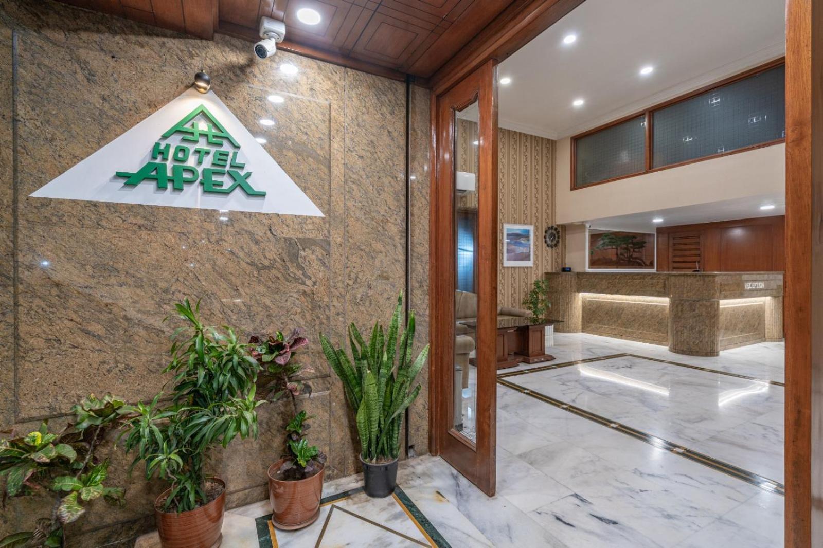 Hotel Apex สุรัต ภายนอก รูปภาพ