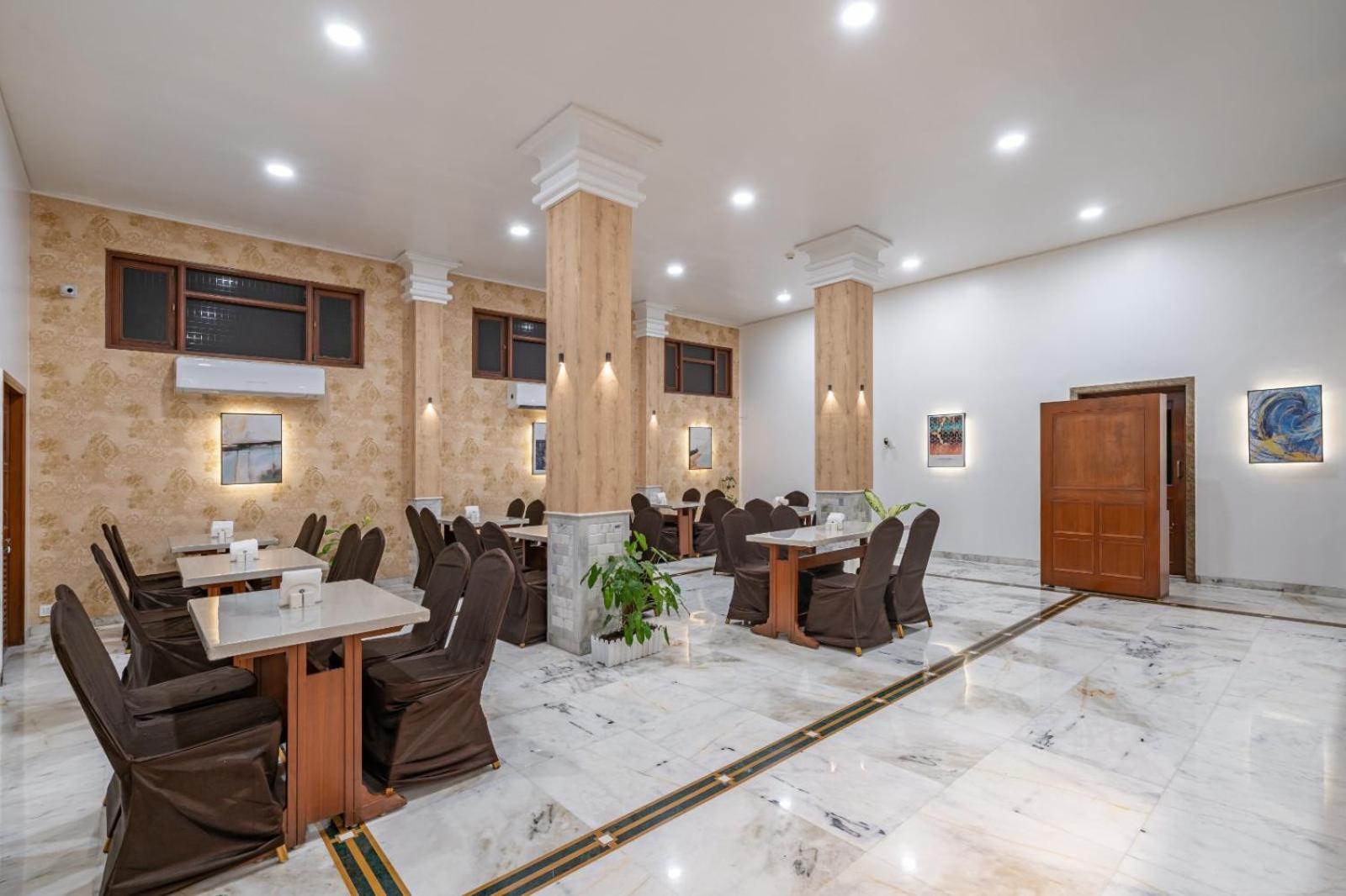 Hotel Apex สุรัต ภายนอก รูปภาพ