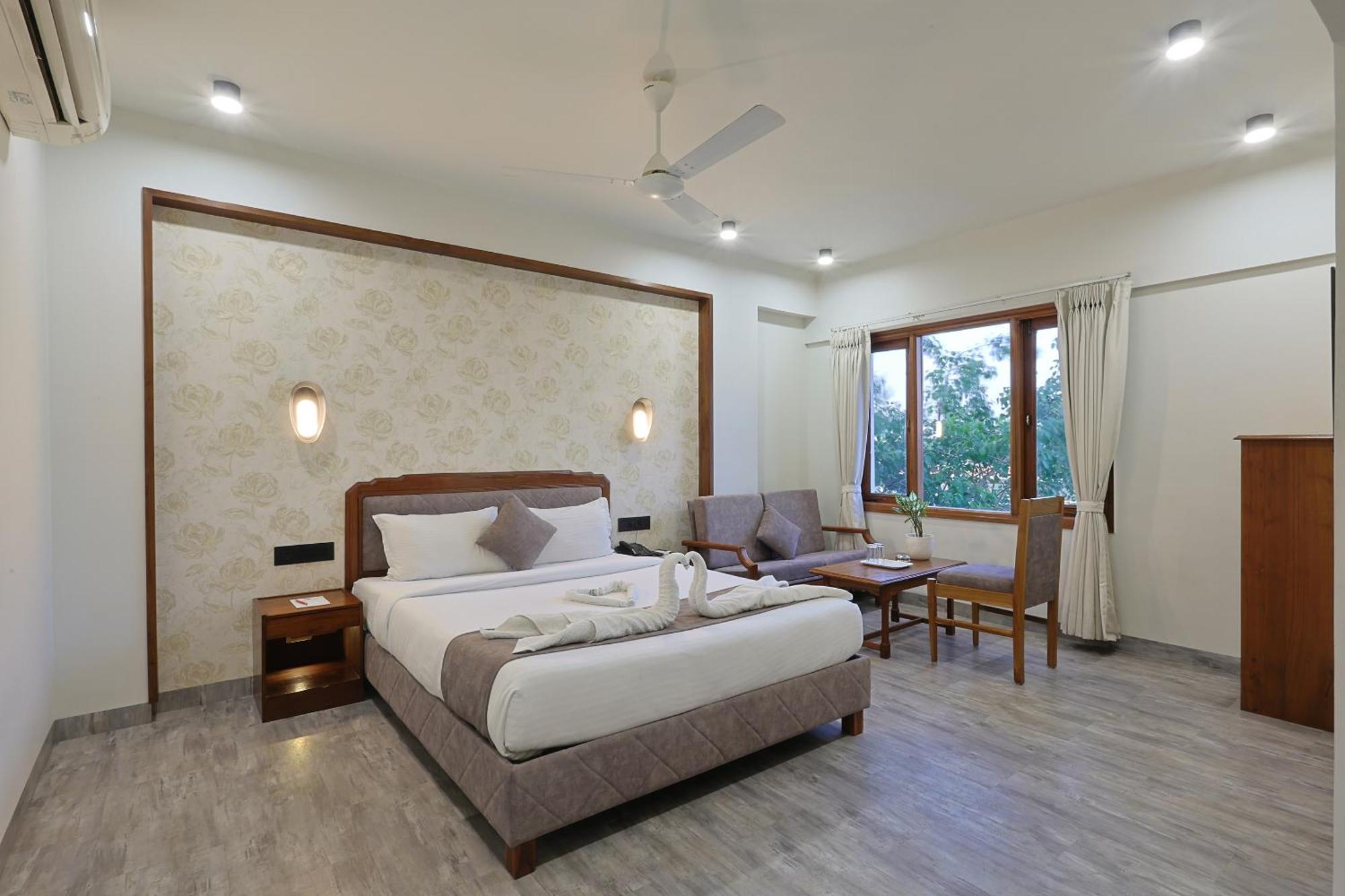 Hotel Apex สุรัต ภายนอก รูปภาพ