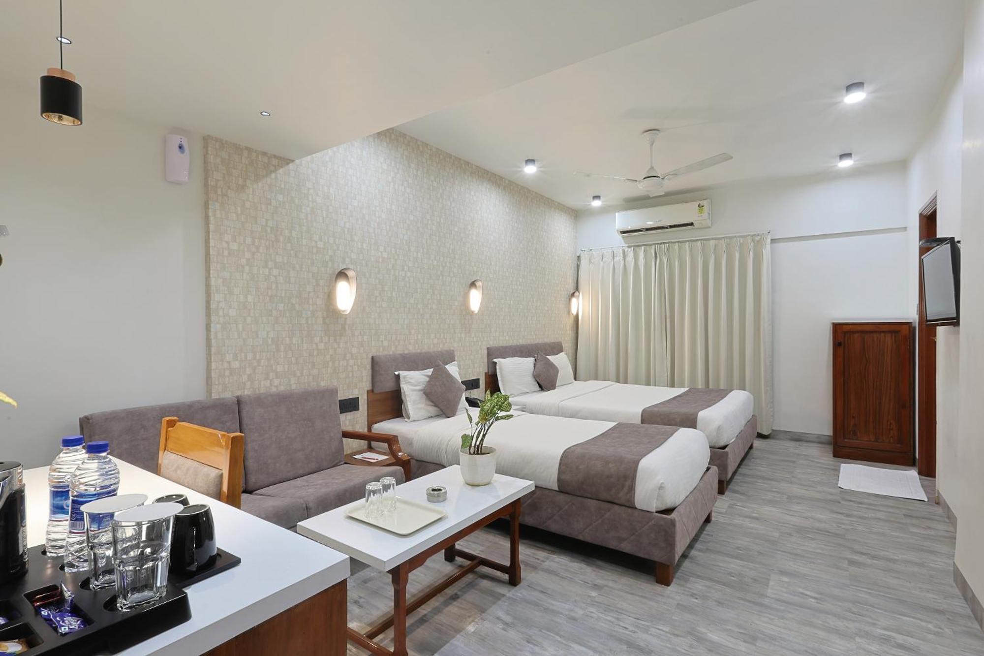 Hotel Apex สุรัต ภายนอก รูปภาพ