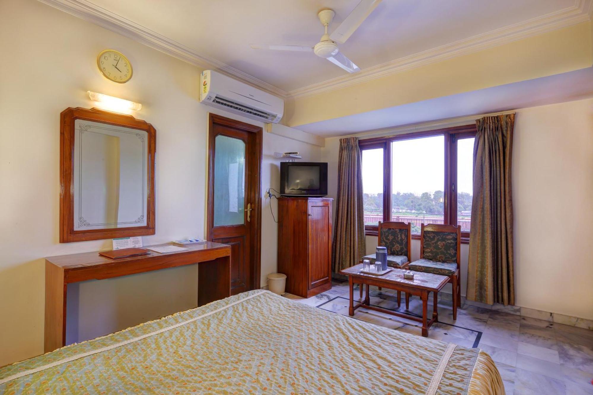Hotel Apex สุรัต ภายนอก รูปภาพ