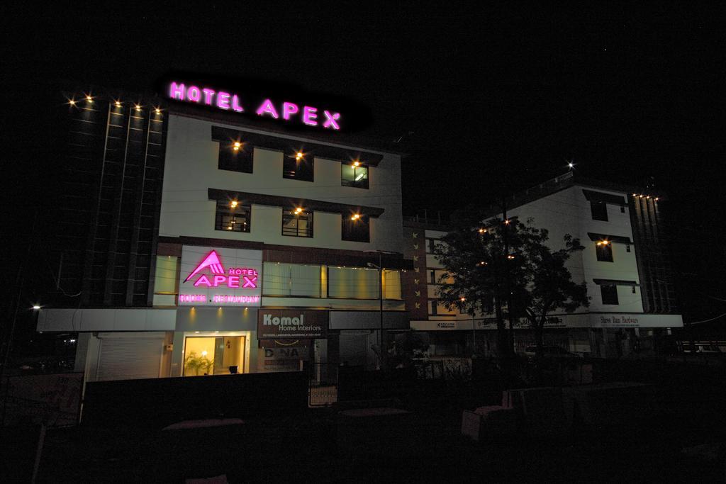 Hotel Apex สุรัต ภายนอก รูปภาพ