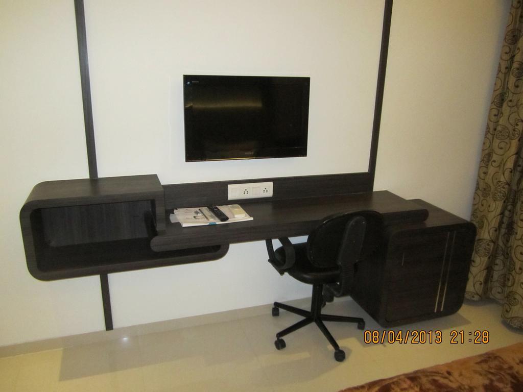 Hotel Apex สุรัต ภายนอก รูปภาพ