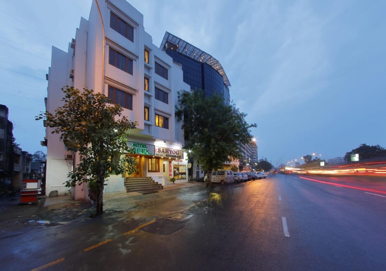 Hotel Apex สุรัต ภายนอก รูปภาพ