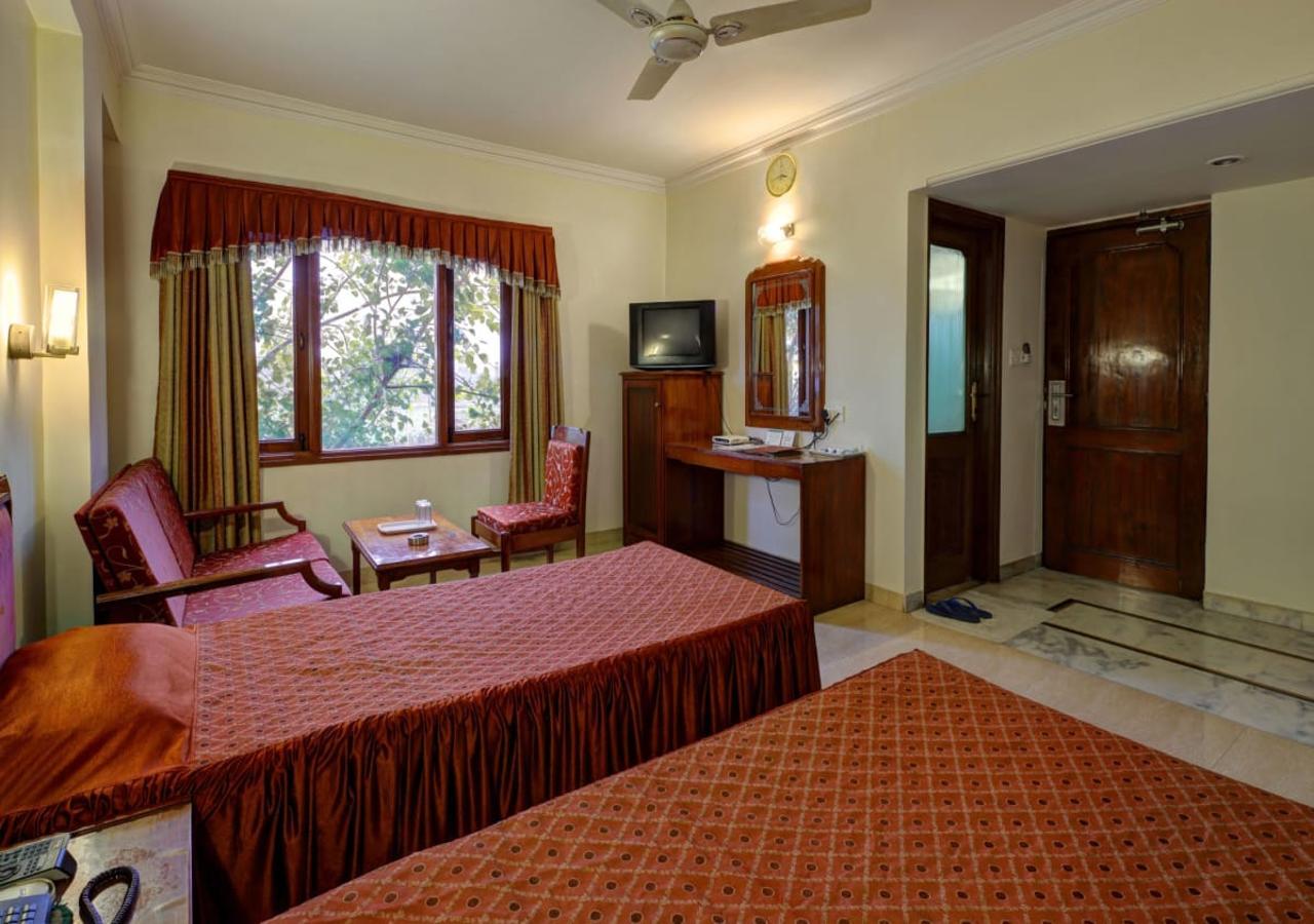 Hotel Apex สุรัต ภายนอก รูปภาพ