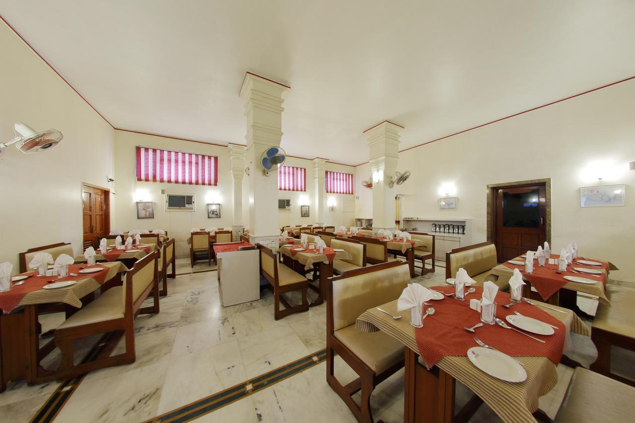 Hotel Apex สุรัต ภายนอก รูปภาพ